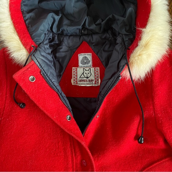 Vintage James Bay Pure Virgin Wool Red Coat with Real Fur Collar Size M - Picture 2 of 14